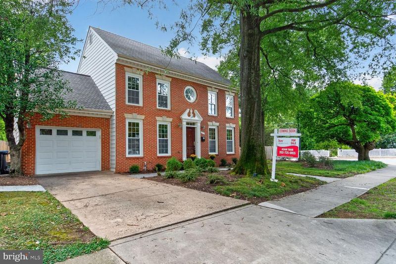 4714 8th St S, Arlington, VA 22204