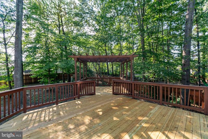 15 Twin Lake Ct, Fredericksburg, VA 22405