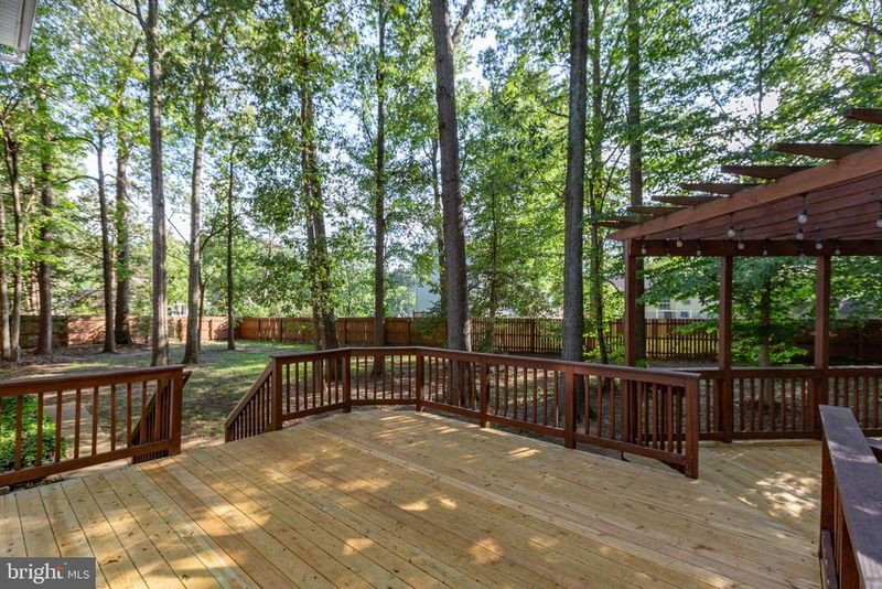 15 Twin Lake Ct, Fredericksburg, VA 22405