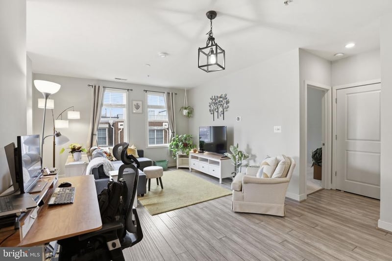 181 E Reed Ave #304, Alexandria, VA 22305