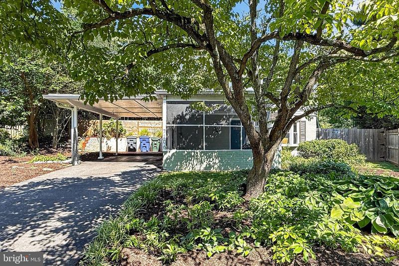7106 Frazier Pl, Falls Church, VA 22042