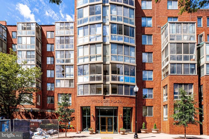 1050 N Taylor St #1-203, Arlington, VA 22201