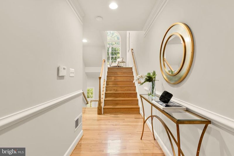 407 Oak Knoll Ter, Rockville, MD 20850
