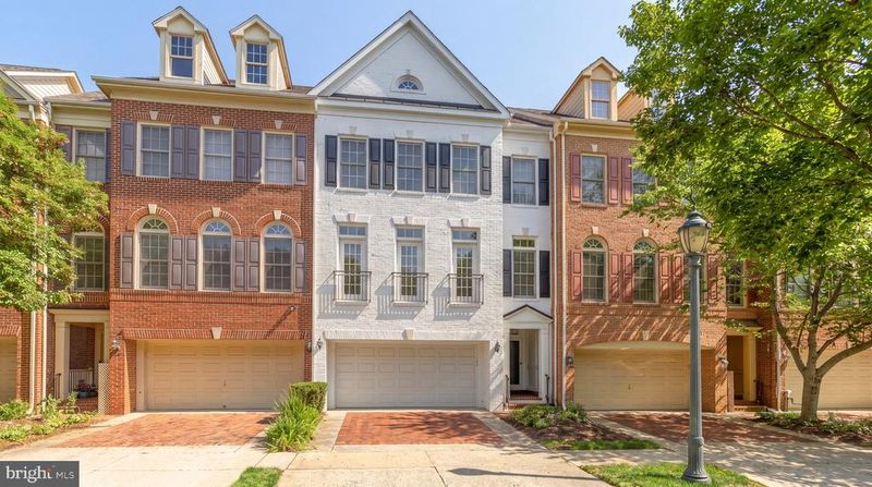 407 Oak Knoll Ter, Rockville, MD 20850