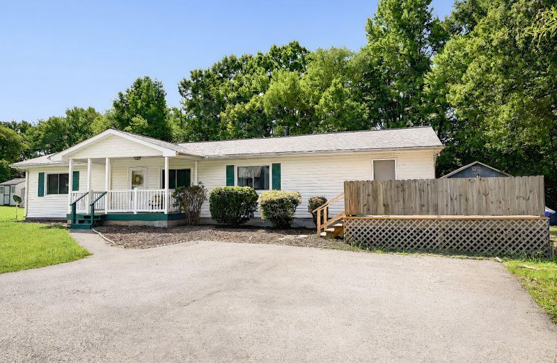 14807 Woodville Rd, Waldorf, MD 20601