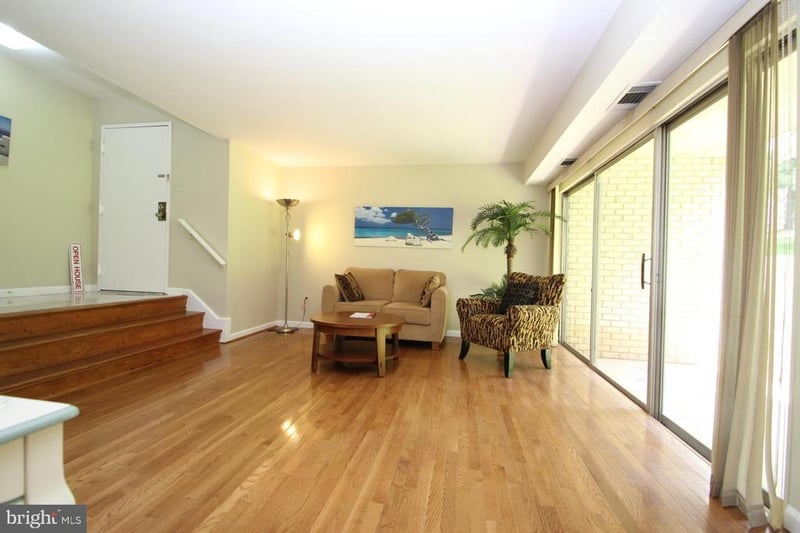 14430 Parkvale Rd #14430, Rockville, MD 20853