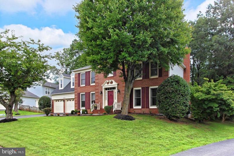 3603 Irish Moss Ct, Fairfax, VA 22033