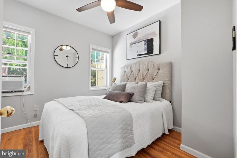 650 E St SE, Washington, DC 20003