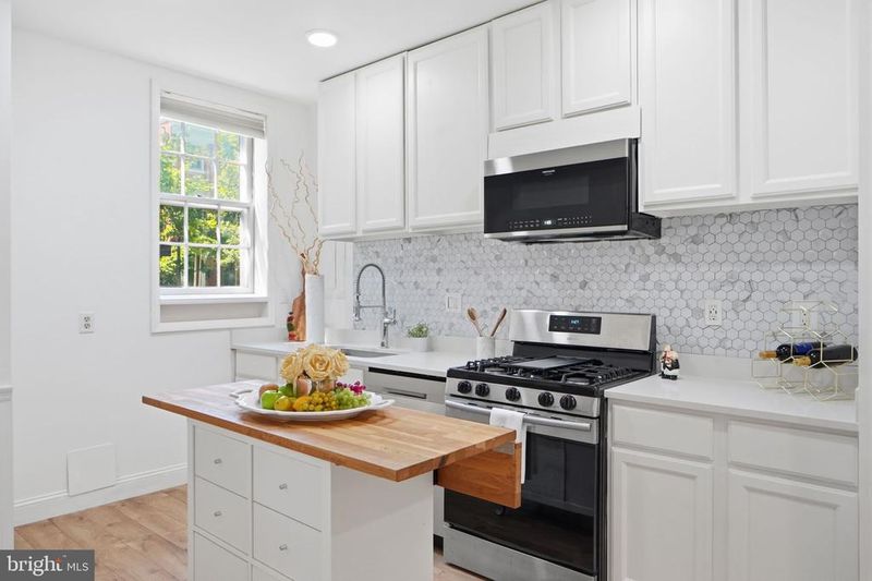 650 E St SE, Washington, DC 20003