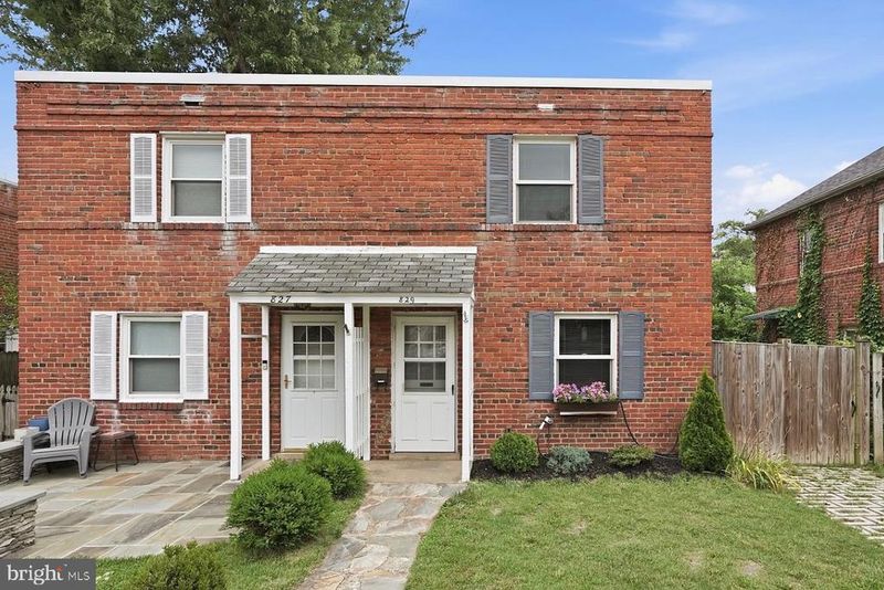 829 S Irving St, Arlington, VA 22204