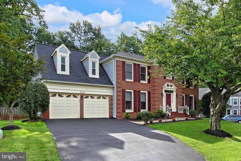 3603 Irish Moss Ct, Fairfax, VA 22033