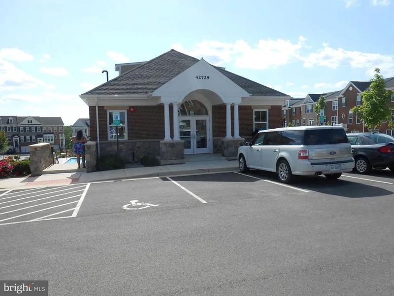 20652 Tannahill Ter, Ashburn, VA 20147
