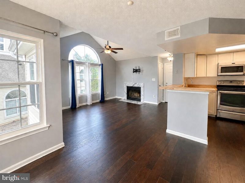 14113 Bowsprit Ln #202, Laurel, MD 20707