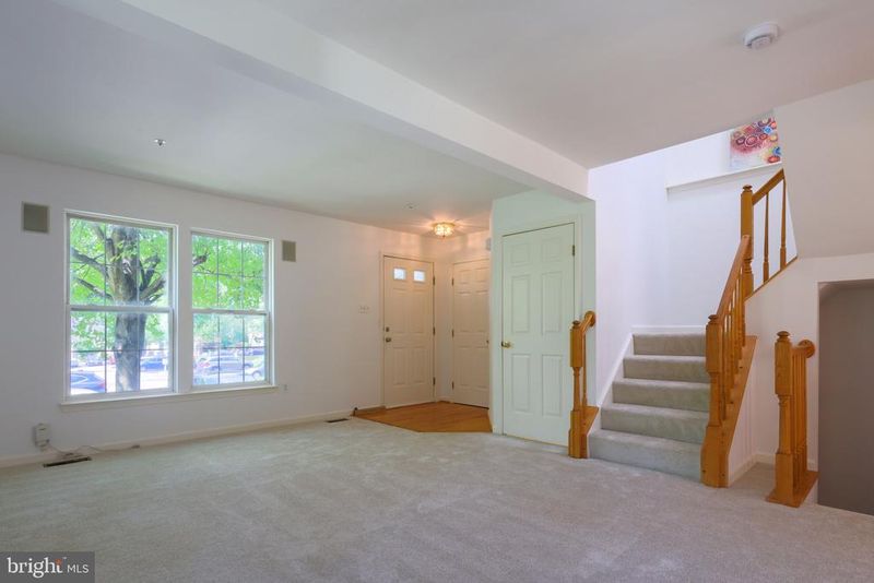 8722 Cresthill Ct, Laurel, MD 20723