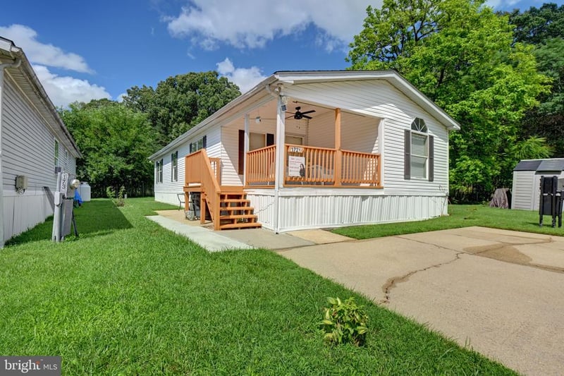 172 B Sonnys Ct, Lothian, MD 20711