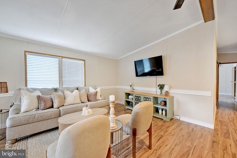 172 B Sonnys Ct, Lothian, MD 20711