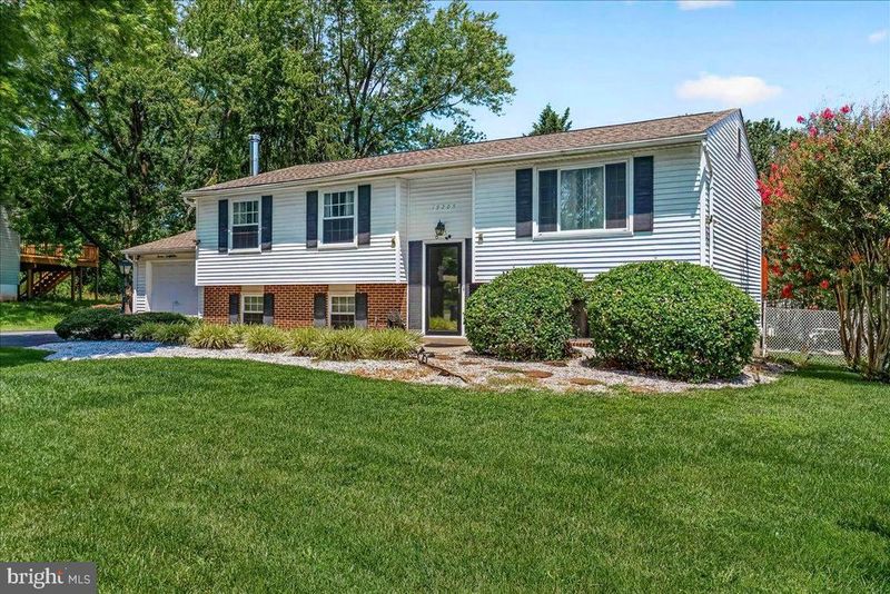 19205 Walters Ave, Poolesville, MD 20837