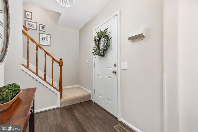 14729 Southwarke Pl, Centreville, VA 20120