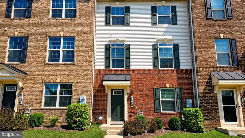9008 Armstrong Ln, Upper Marlboro, MD 20772