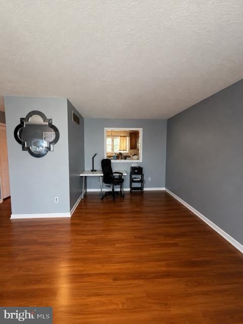 1226 Holmespun Dr, Pasadena, MD 21122