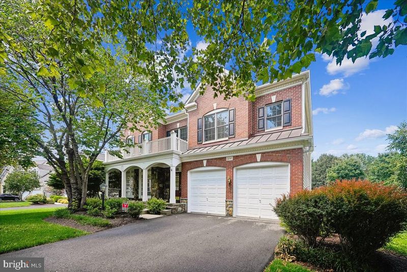 22757 Portico Pl, Brambleton, VA 20148