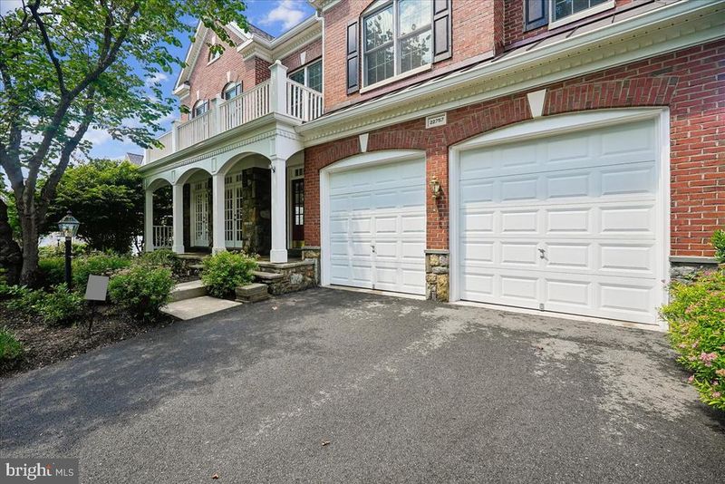 22757 Portico Pl, Brambleton, VA 20148