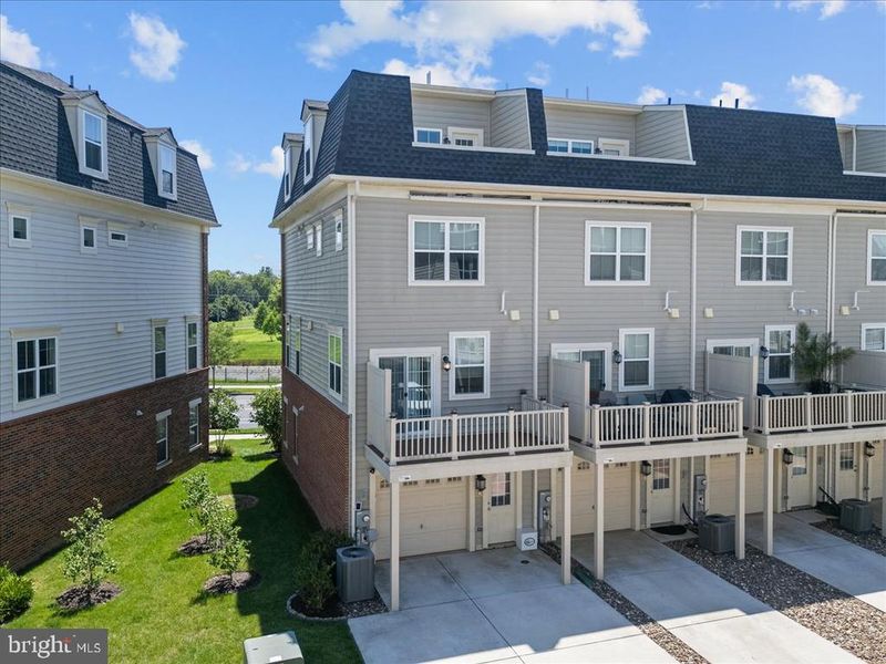615 7th St E, Frederick, MD 21701