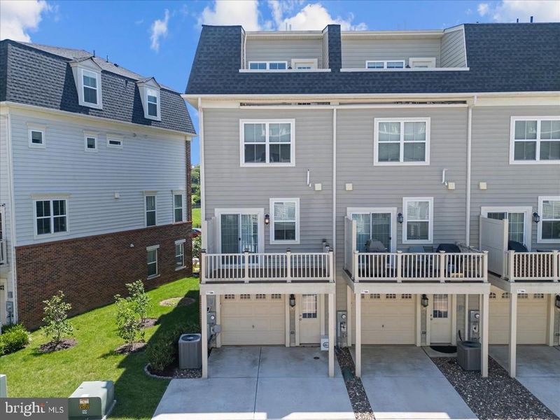 615 7th St E, Frederick, MD 21701