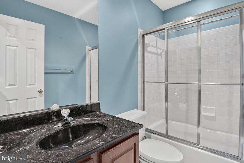 11432 Cedar Ridge Dr, Potomac, MD 20854