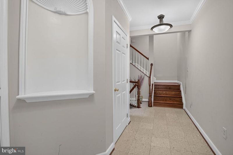 11432 Cedar Ridge Dr, Potomac, MD 20854