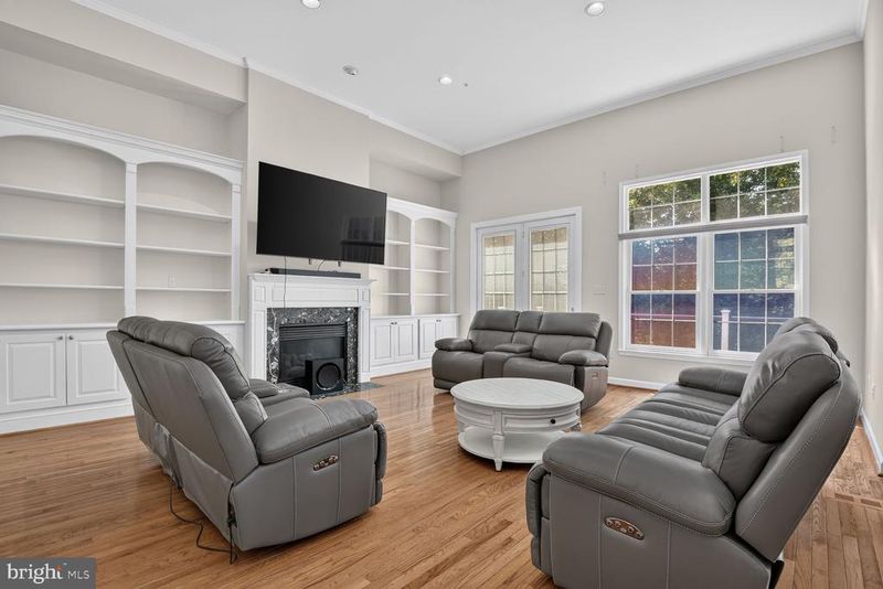 11432 Cedar Ridge Dr, Potomac, MD 20854