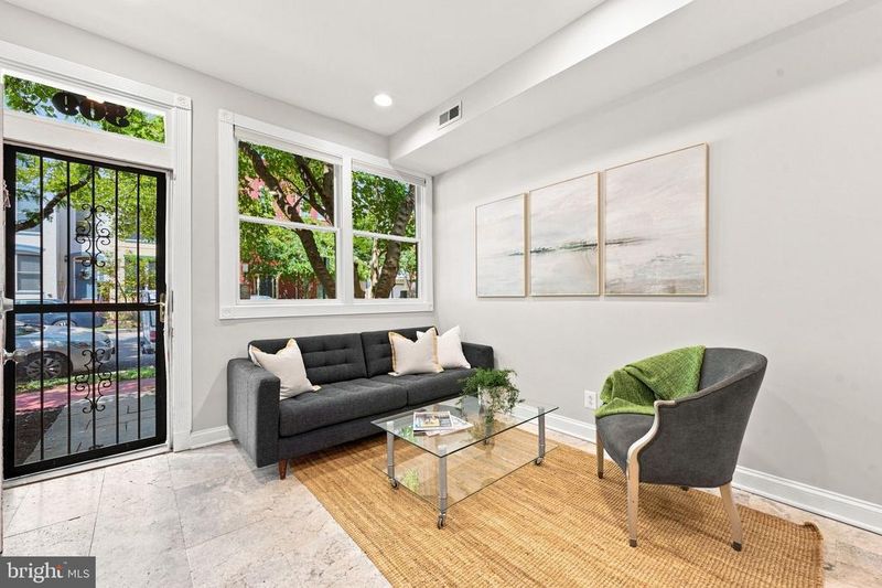 309 K St SE, Washington, DC 20003