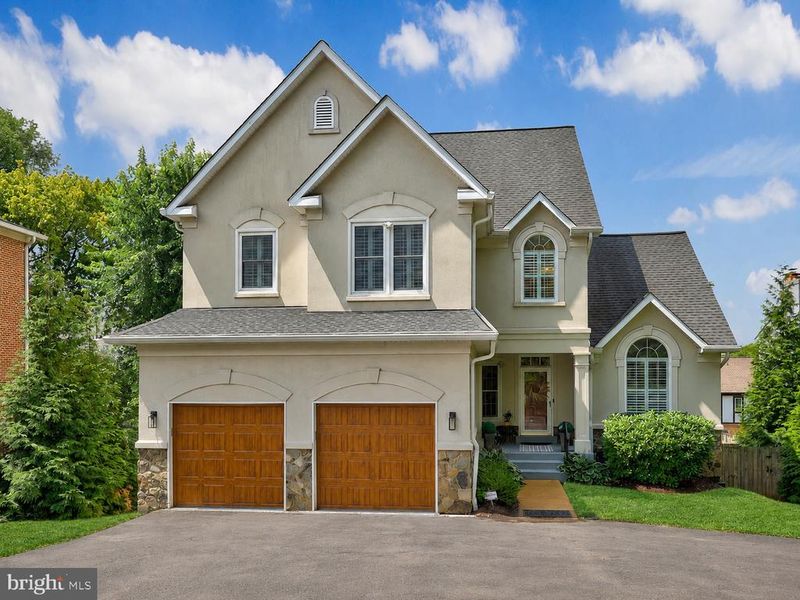 6732 Churchill Rd, Mclean, VA 22101