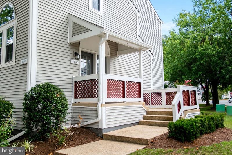 12887 Grays Pointe Rd #12887B, Fairfax, VA 22033