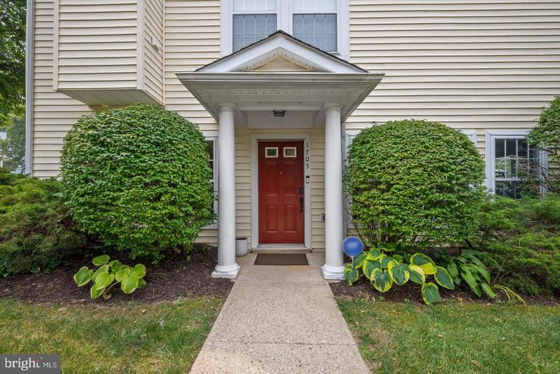1705 Fallowfield Ct, Crofton, MD 21114