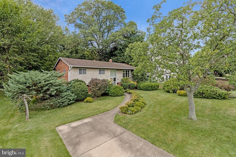7113 Norwalk St, Falls Church, VA 22043