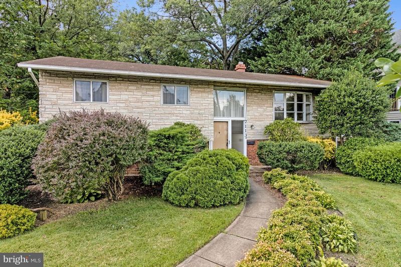 7113 Norwalk St, Falls Church, VA 22043