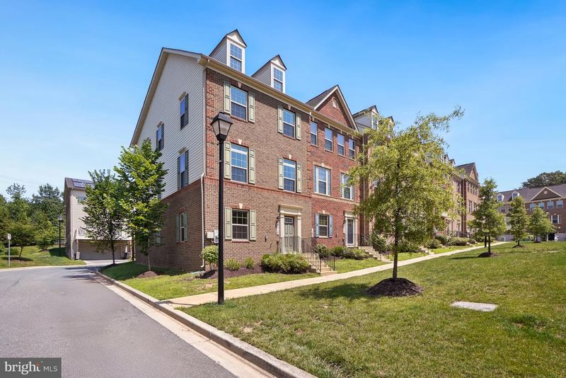 8015 Spring Arbor Dr, Laurel, MD 20707