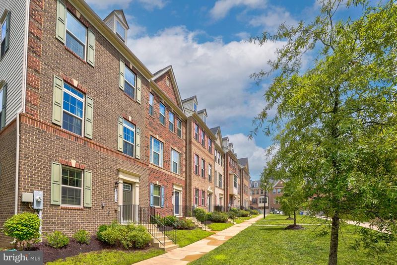 8015 Spring Arbor Dr, Laurel, MD 20707