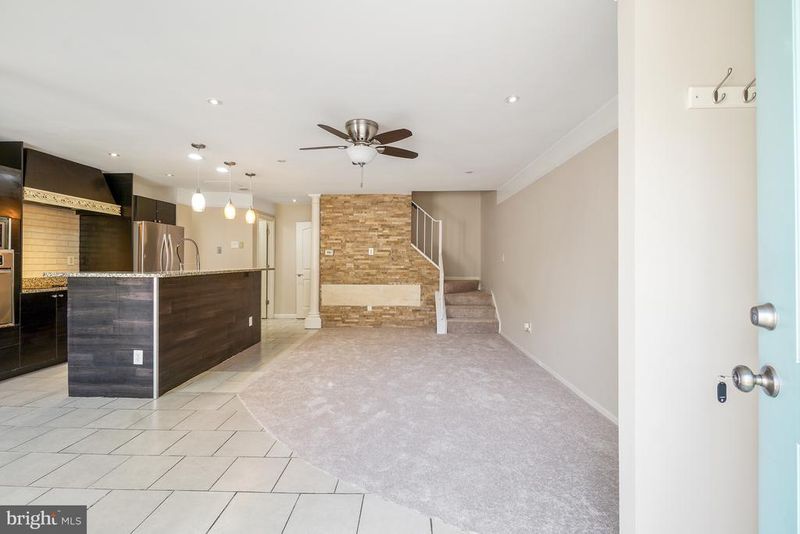 10283 Ridgeline Dr, Montgomery Village, MD 20886