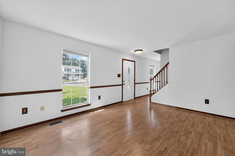 5624 Reardon Ln, Woodbridge, VA 22193