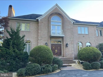 9 Alloway Ct, Potomac, MD 20854
