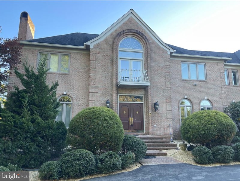 9 Alloway Ct, Potomac, MD 20854