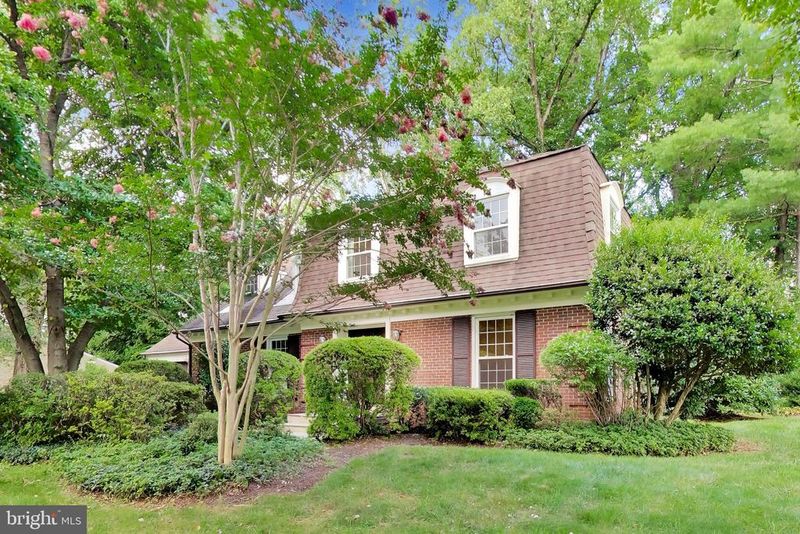 9617 Falls Bridge Ln, Potomac, MD 20854