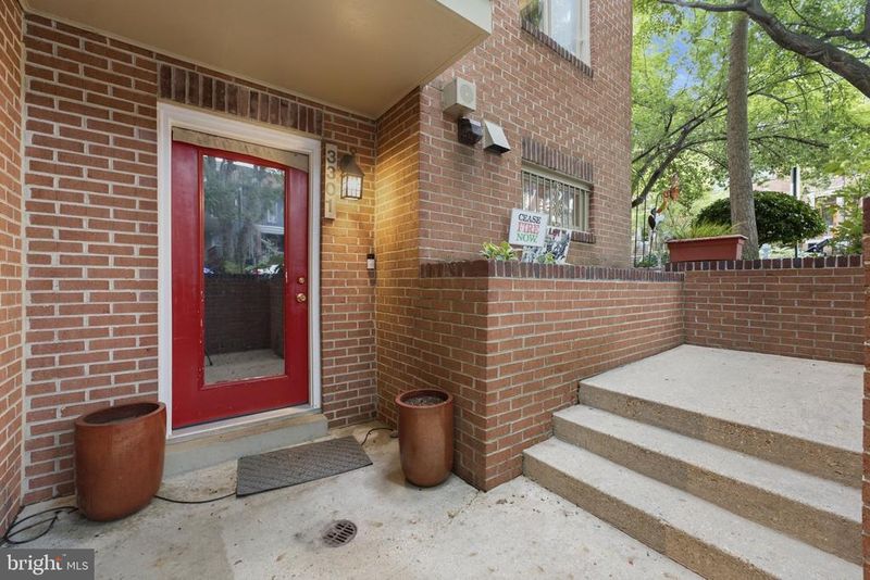 3301 19th St NW #A1, Washington, DC 20010