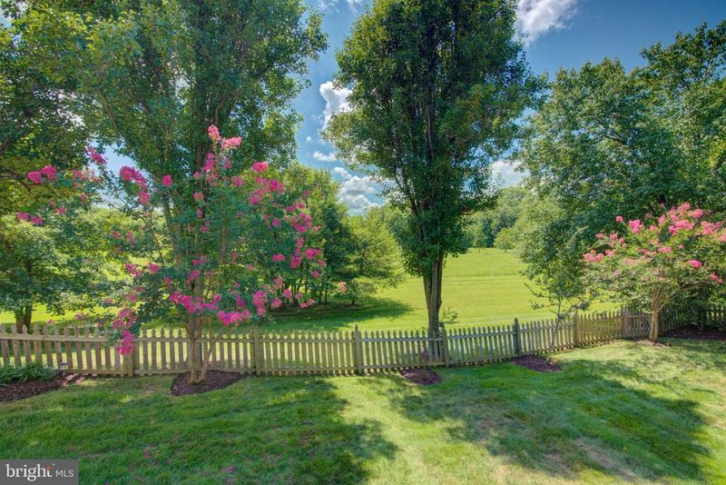 74 Mcpherson Cir, Sterling, VA 20165