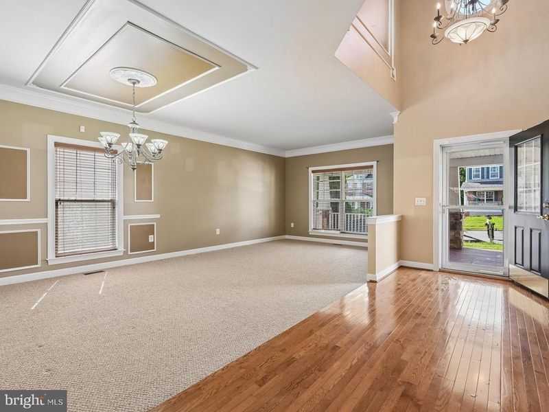 18483 Quantico Gateway Dr, Triangle, VA 22172