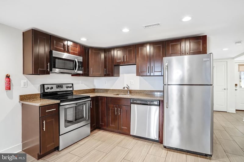 1350 Perry Pl NW, Washington, DC 20010