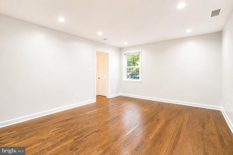 3927 Pennsylvania Ave SE #101, Washington, DC 20020