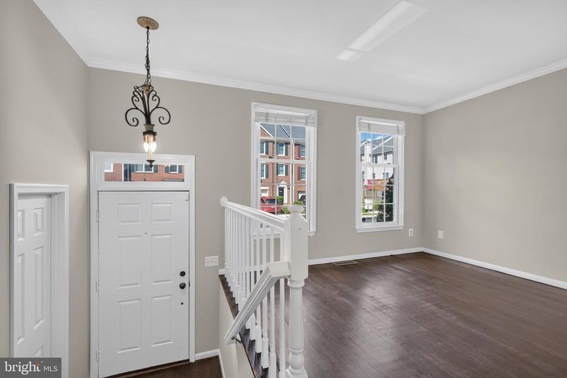 341 S Pickett St, Alexandria, VA 22304